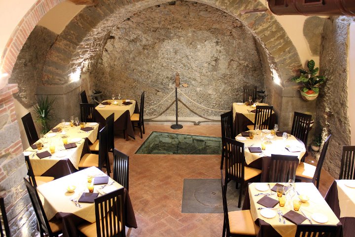Chi Siamo Ambrosia Ristorante a Cortona | la sala